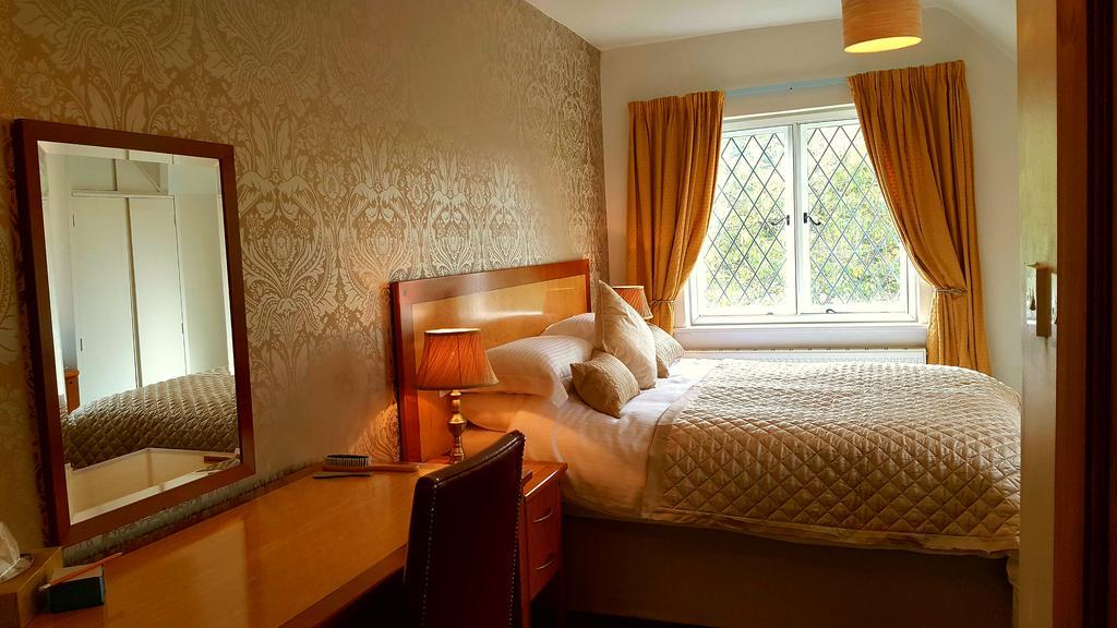 Sadlers Guest House 오킹엄 외부 사진